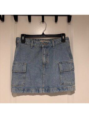 Levi’s ‘94 Cargo Denim Mini SkirtNWOTSize 24